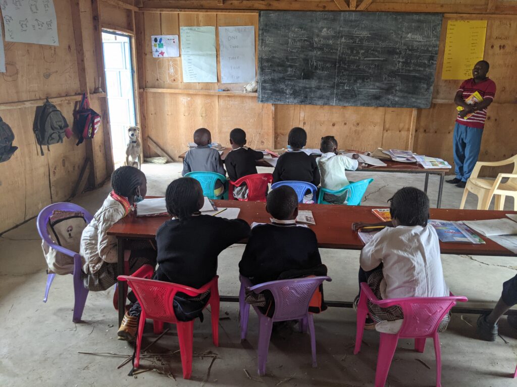 A classroom full of children 